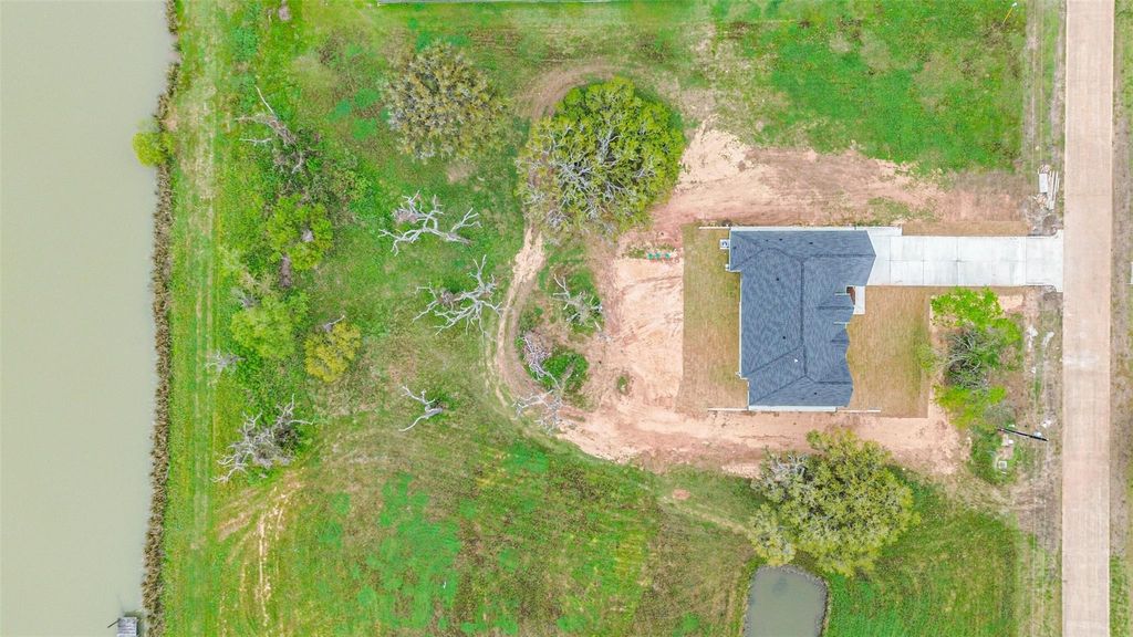 Photo of 250 Pony Trail, Angleton, TX 77515 (MLS # 91905158)