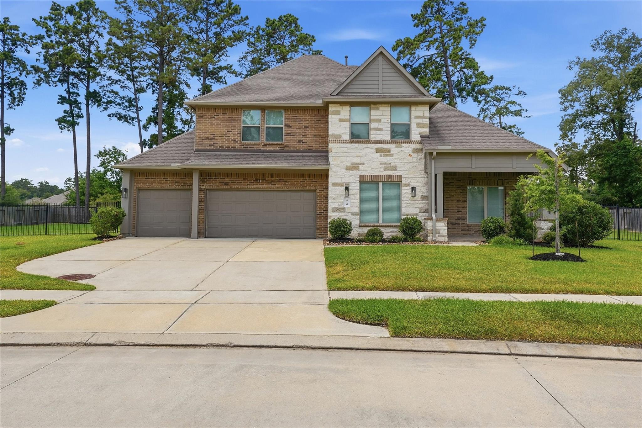 Photo 1 of 32 — 14130 Aspen Woods Court, Conroe, TX 77384