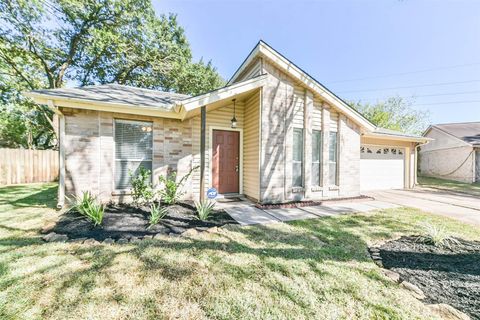 Photo of 8046 Split Pine Drive, Houston, TX 77040 (MLS # 14963117)