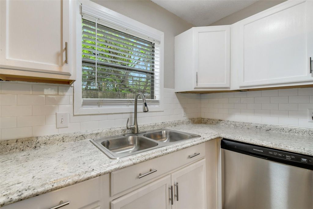 Photo of 1509 Broadmoor Drive #D, Bryan, TX 77802 (MLS # 61979110)