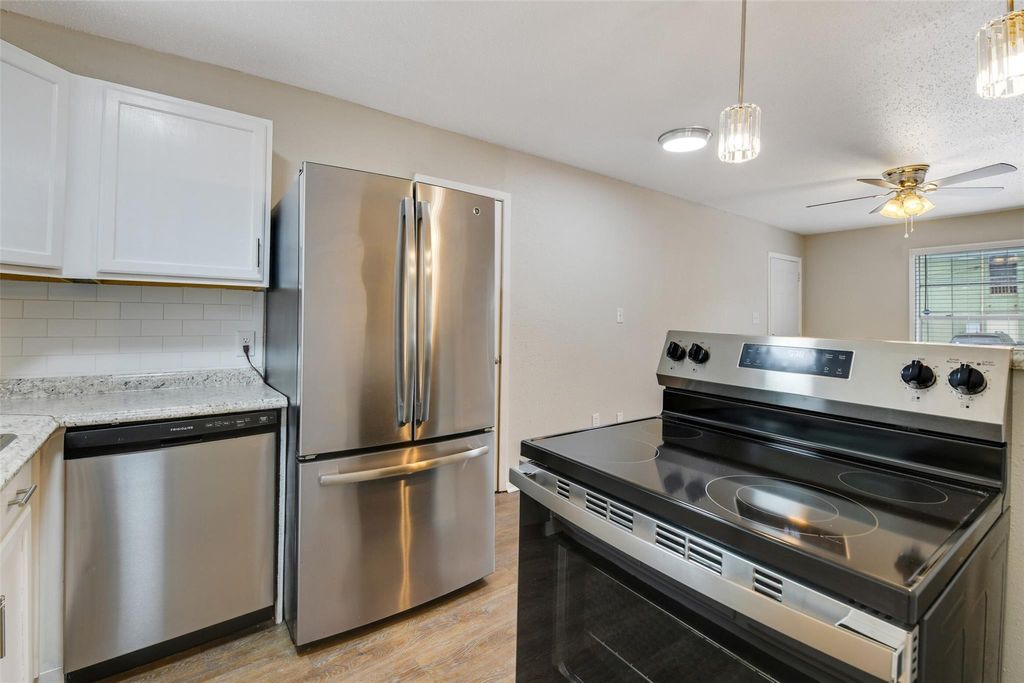Photo of 1509 Broadmoor Drive #D, Bryan, TX 77802 (MLS # 61979110)