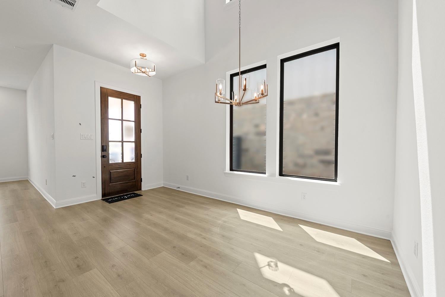 10806 Pioneer Point