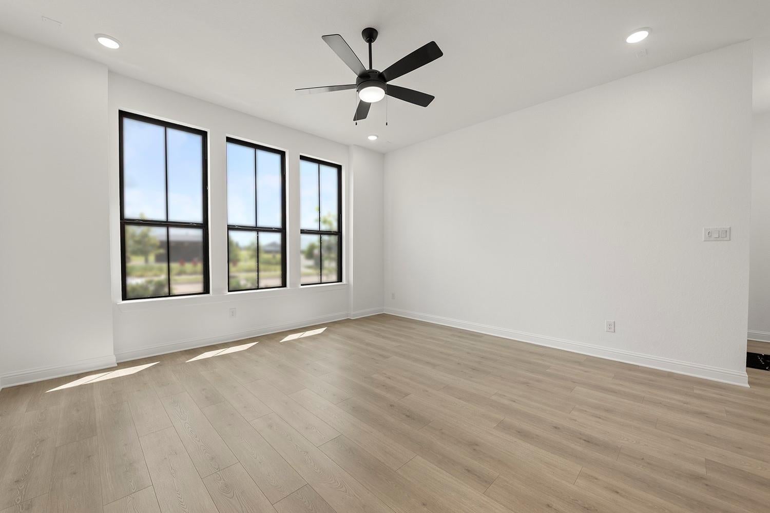 10806 Pioneer Point