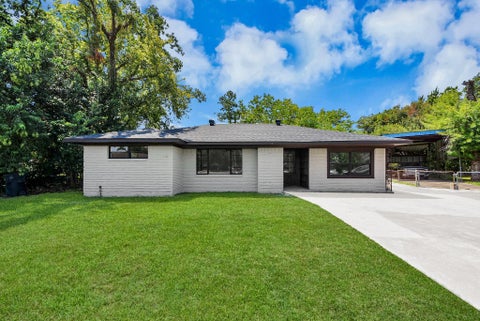 Photo of 602 Gammon Drive, Houston, TX 77022 (MLS # 9771247)