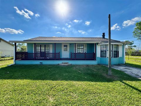 Photo of 827 Becker Street, Channelview, TX 77530 (MLS # 80865143)