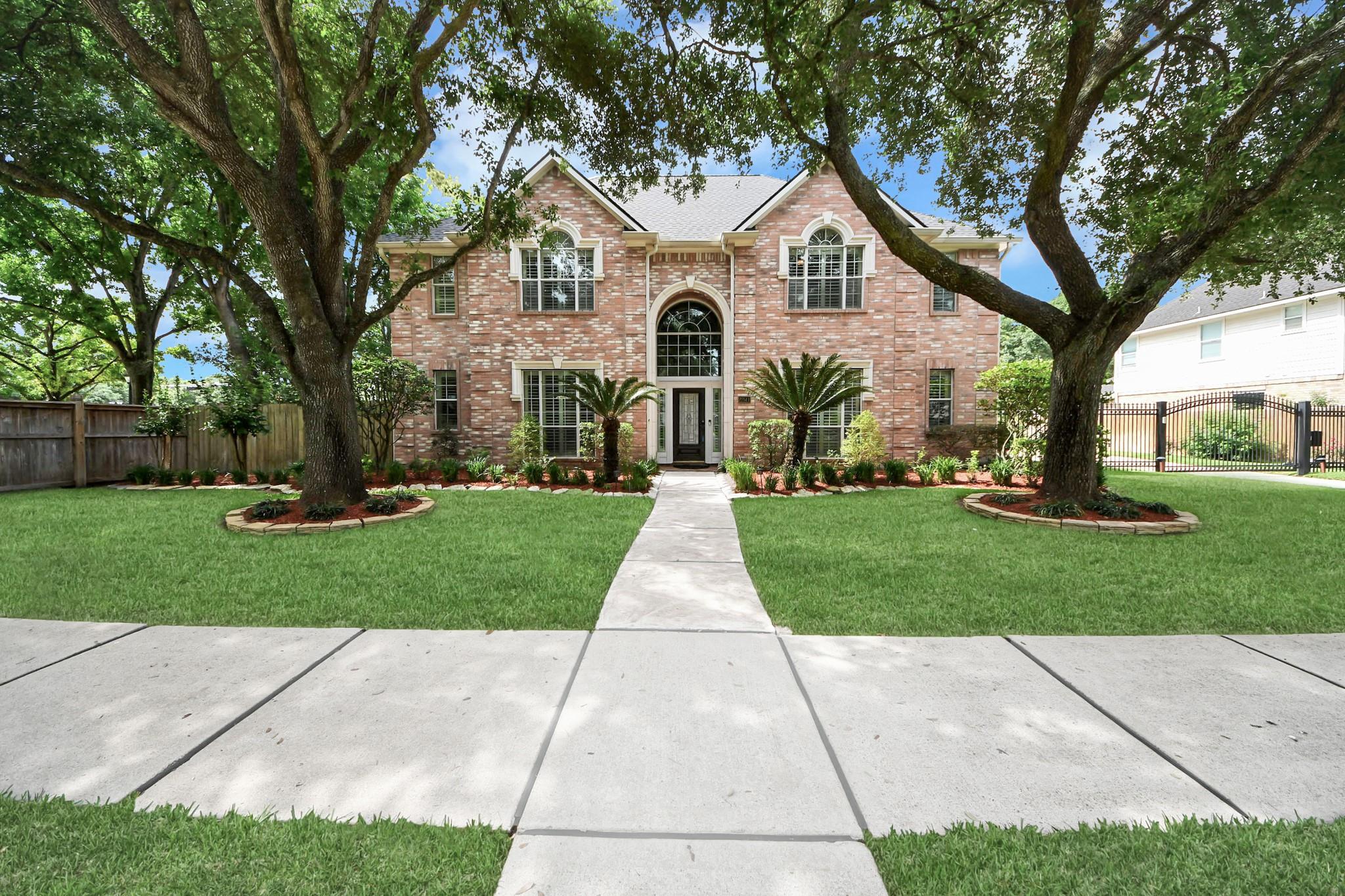 22511 Crescent Cove Ct