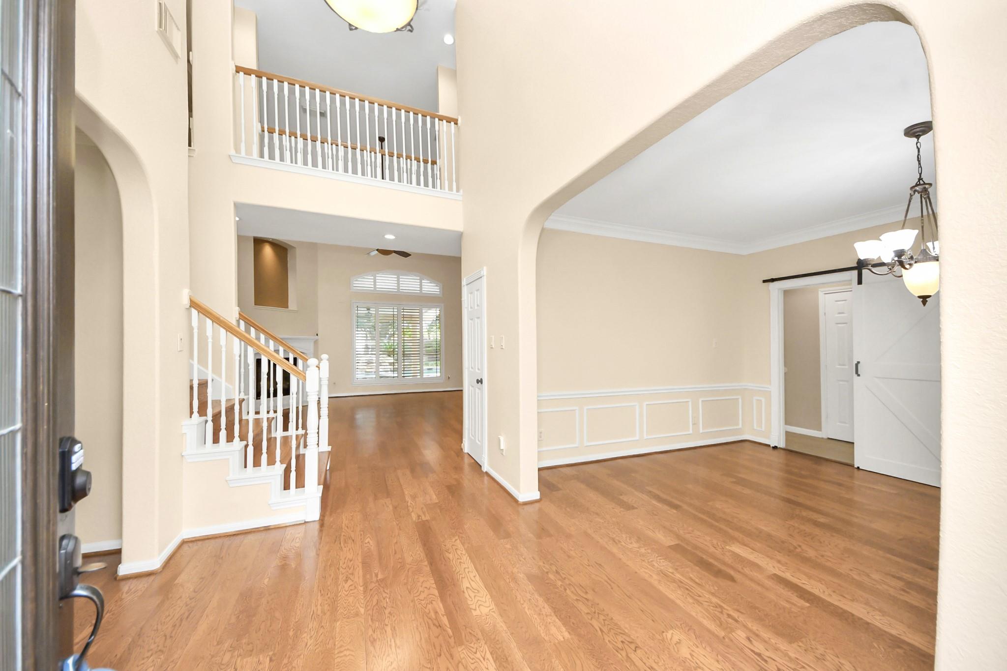 22511 Crescent Cove Ct
