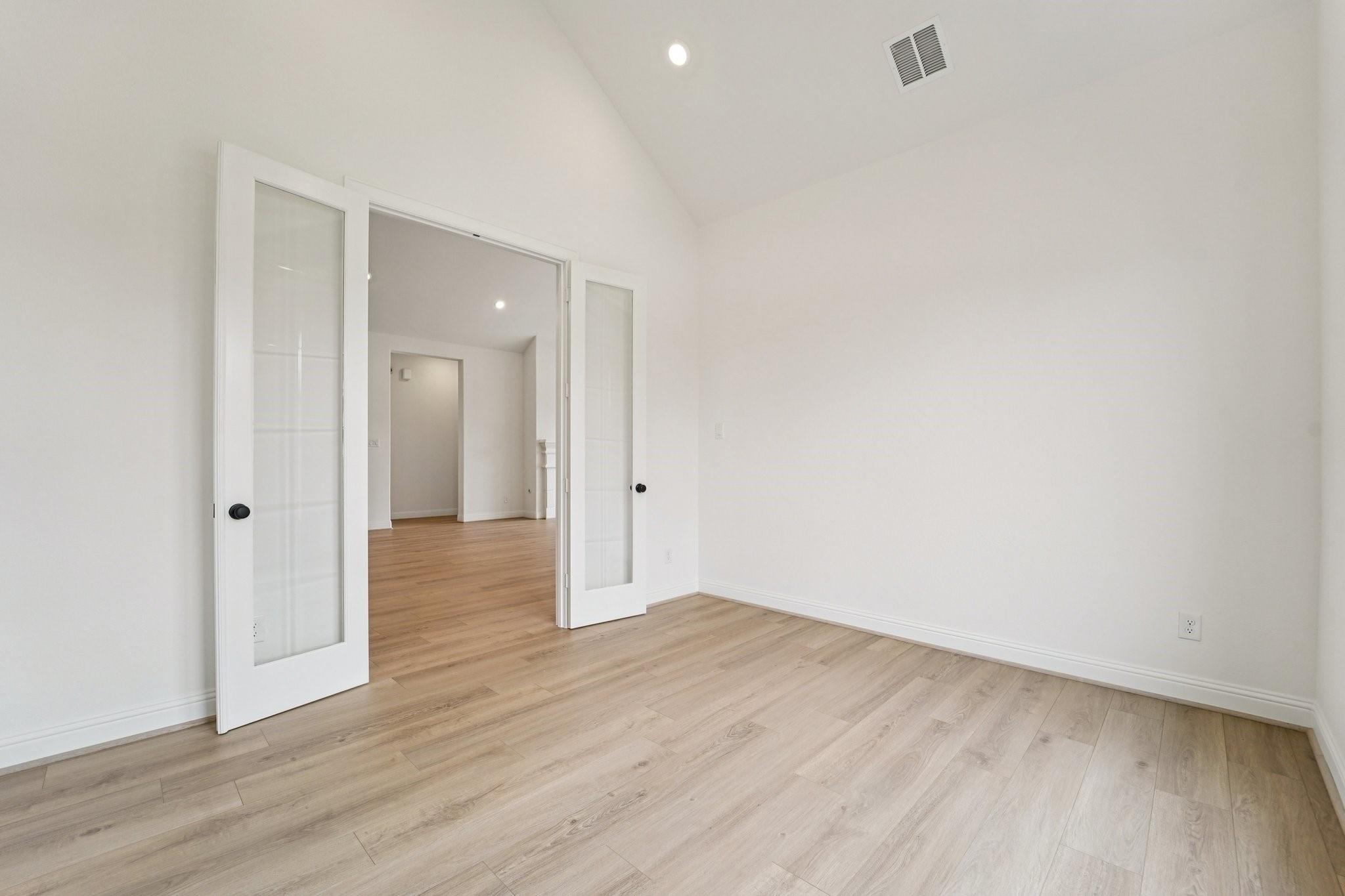 9906 Hunters Run Drive