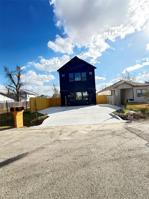 Photo of 7948 Betty Boop Street #B, Houston, TX 77028 (MLS # 90100204)