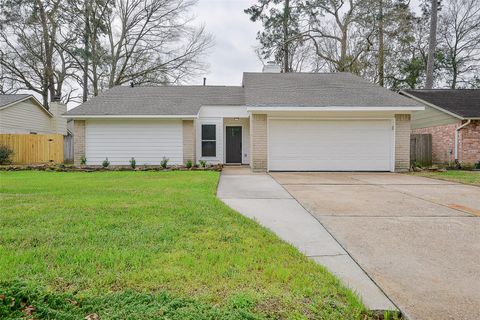 Photo of 3230 Golden Leaf Drive, Houston, TX 77339 (MLS # 6949177)