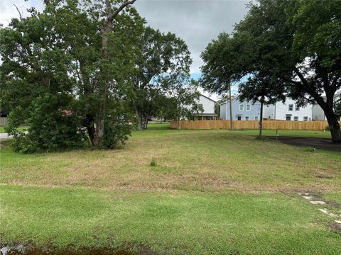 Photo of 407 N 3rd Street, Beasley, TX 77417 (MLS # 84466333)