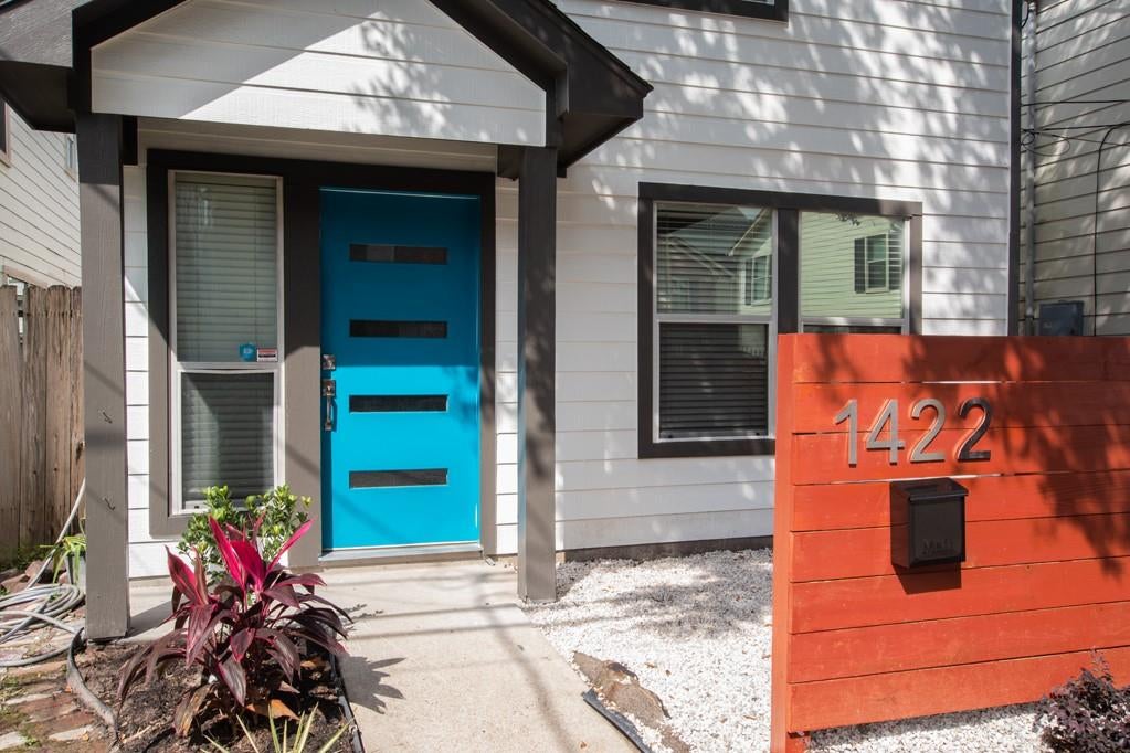 Photo of 1422 Ruthven Street, Houston, TX 77019 (MLS # 63387592)