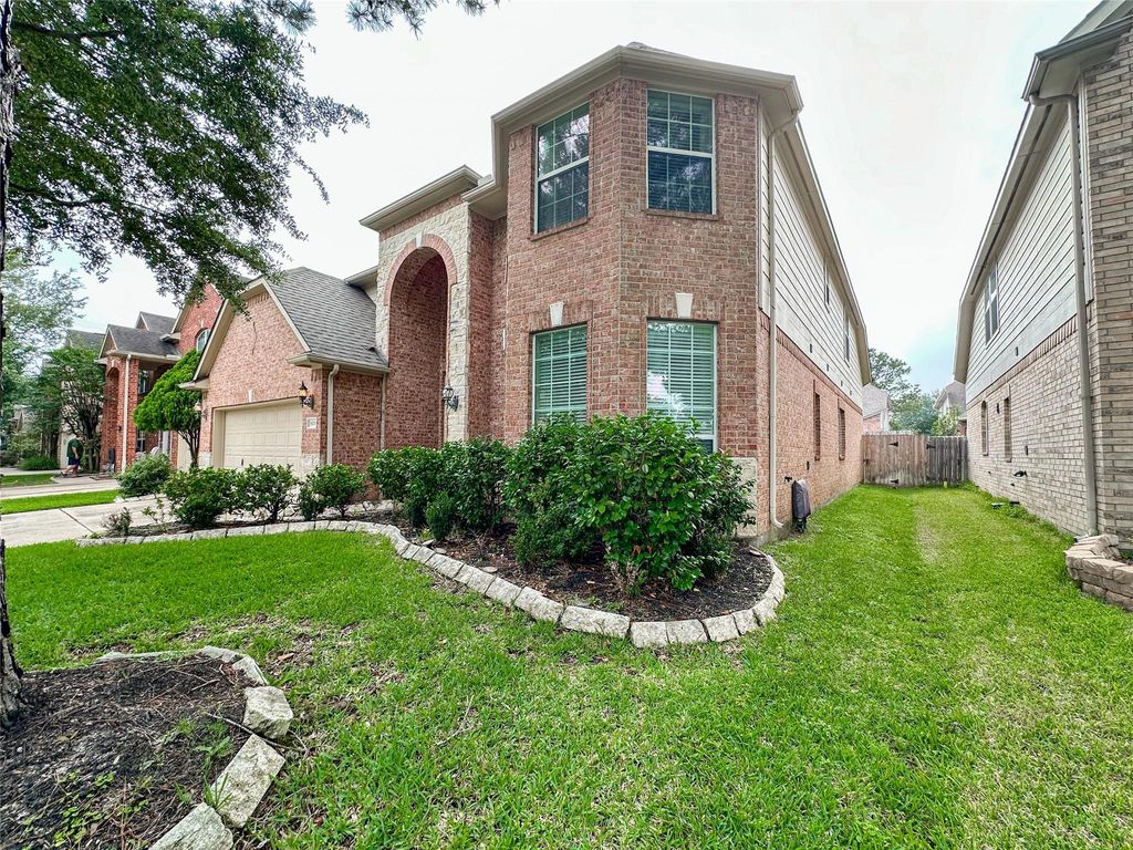 Photo of 6118 Coastal Grove Ln LN, Katy, TX 77494 (MLS # 85867545)