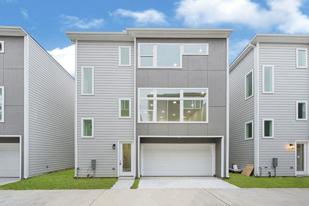 Photo of 4013 Saint Augustine Street, Houston, TX 77021 (MLS # 23484444)