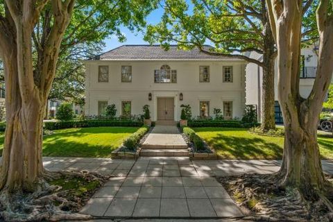 Photo of 2701 Centenary St St, Houston, TX 77005 (MLS # 5394826)
