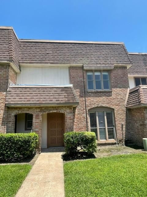 Townhouse For Sale - 2917 Nottingham Lane<br/> Missouri City, TX 77459