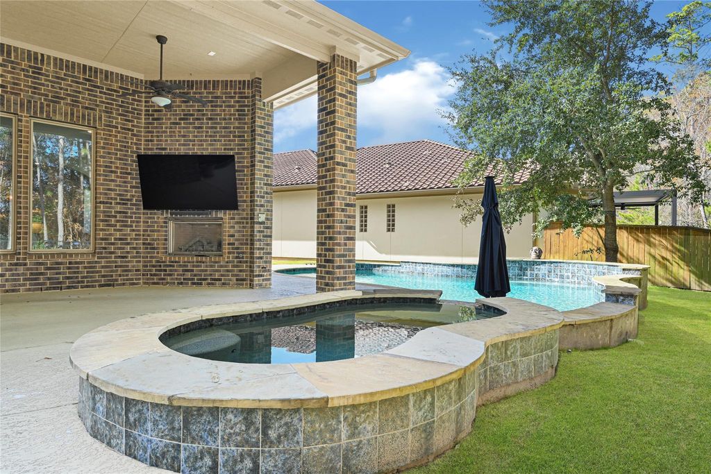 Photo of 110 Lily Green Court, Conroe, TX 77304 (MLS # 51847127)