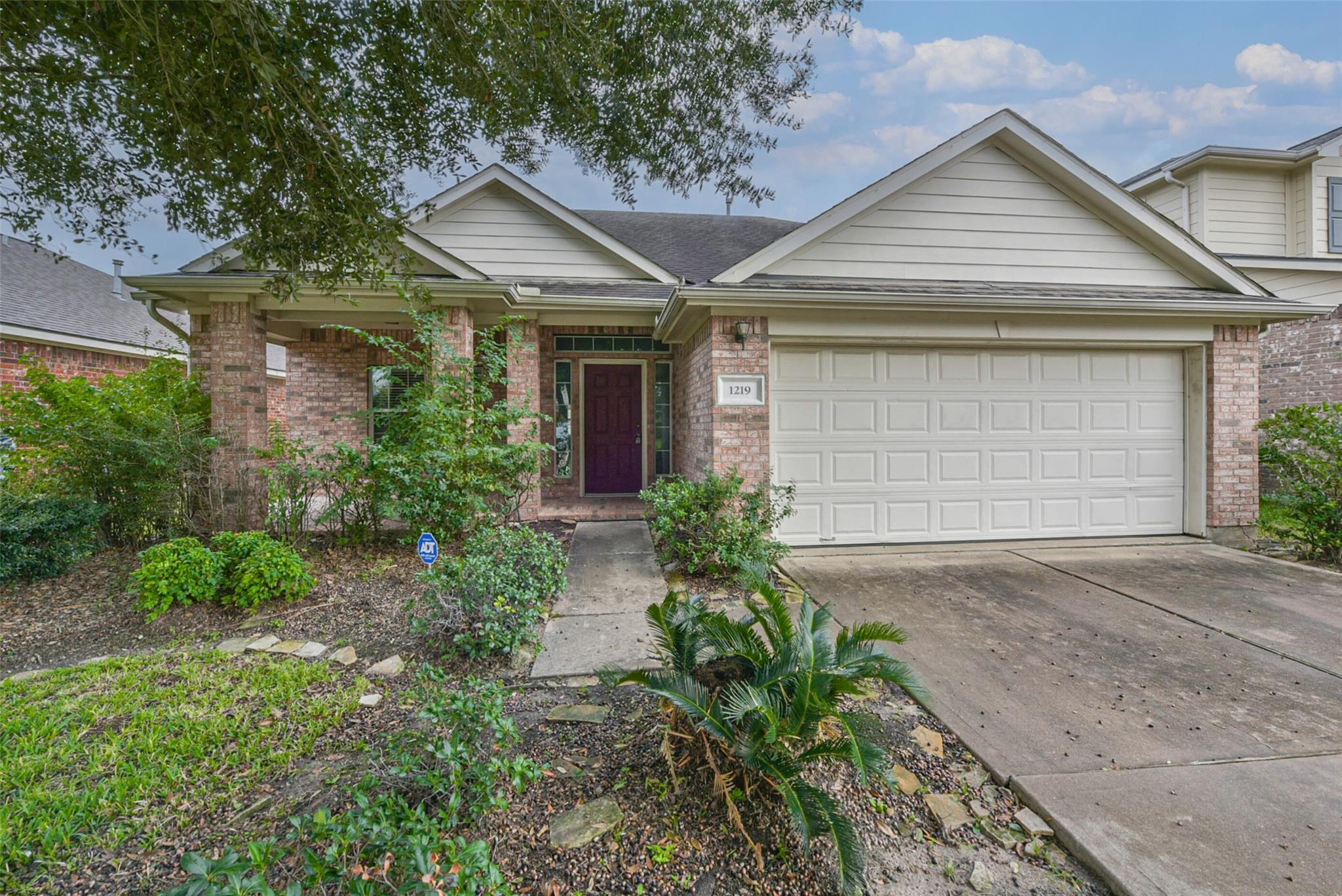 1219 Colonial Manor Drive