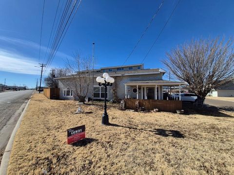 Photo of 1000 S Main Street, Borger, TX 79007 (MLS # 67412796)