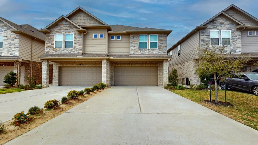 Photo of 519 Dr Martin Luther King Jr Drive, La Porte, TX 77571 (MLS # 85166279)