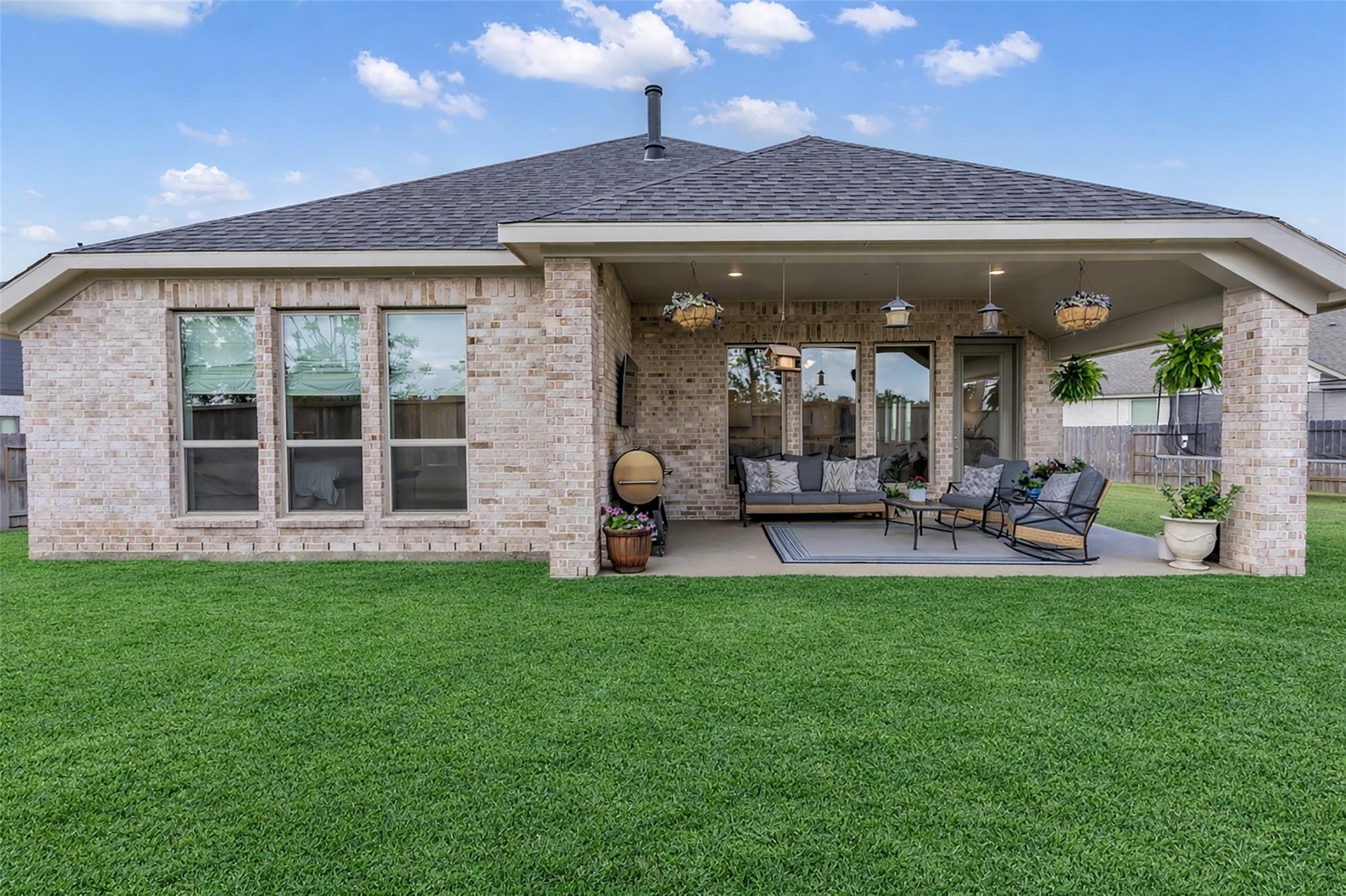 220 Nirnroot Court