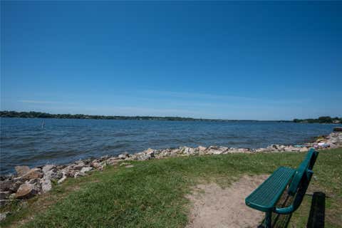 Homes For Rent - 12810 Lake Shore Drive<br/> Montgomery, TX 77356