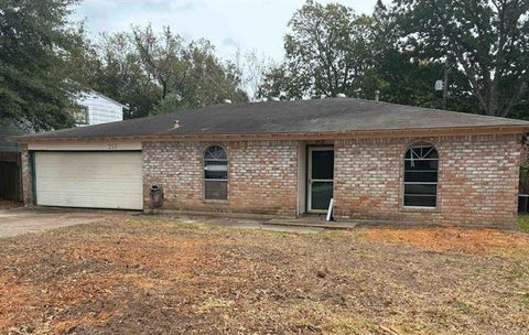 Photo of 255 Greeves Street, Beaumont, TX 77707 (MLS # 46629653)