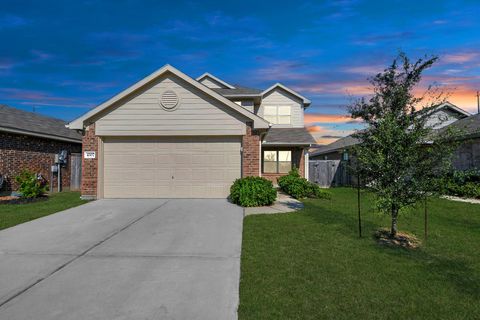 Photo of 4307 Palmetto Grove Lane, Baytown, TX 77521 (MLS # 50483762)