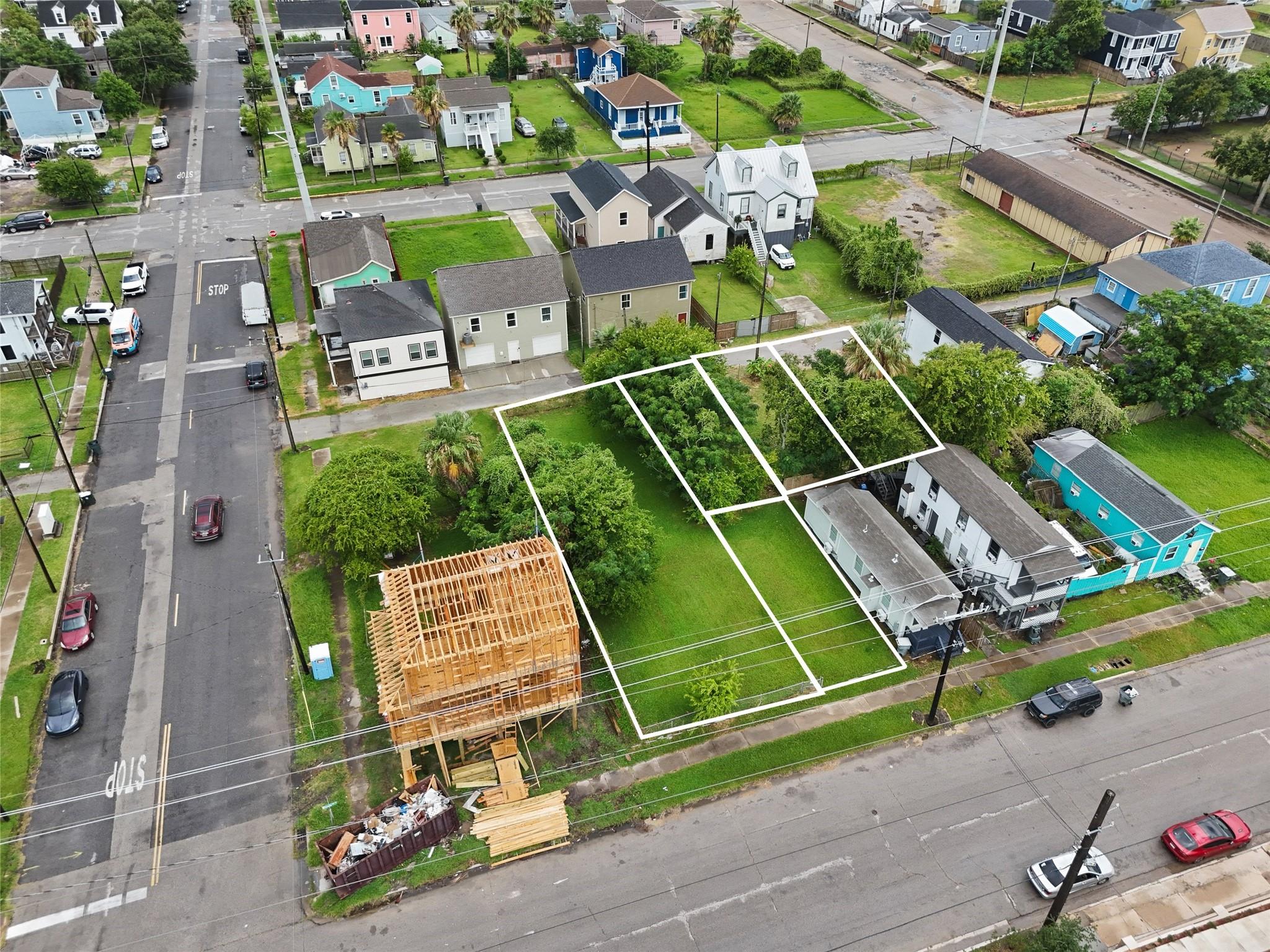 3913 Winnie Rear Street