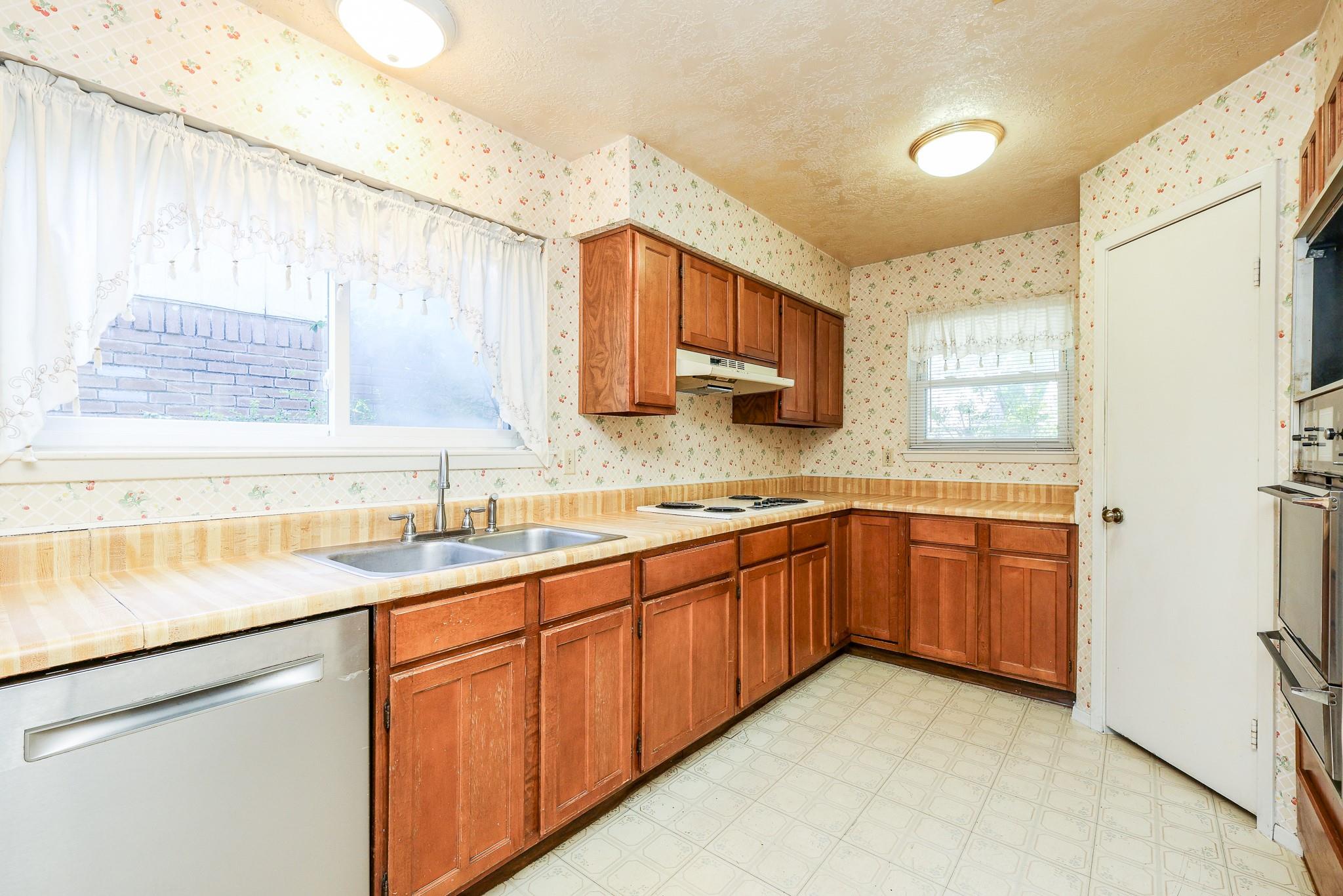 21422 Bridgepoint Lane