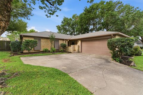 Photo of 5043 Whispering Falls Drive, Houston, TX 77084 (MLS # 13838118)