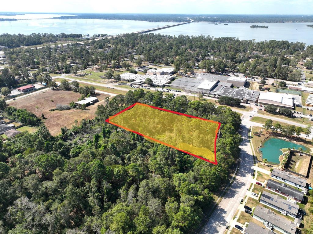 Photo of 3 E Lake Houston Parkway, Huffman, TX 77336 (MLS # 45759567)