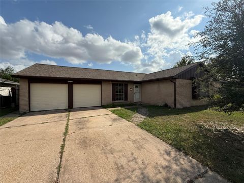 Photo of 10119 Leawood Boulevard, Houston, TX 77099 (MLS # 94382412)