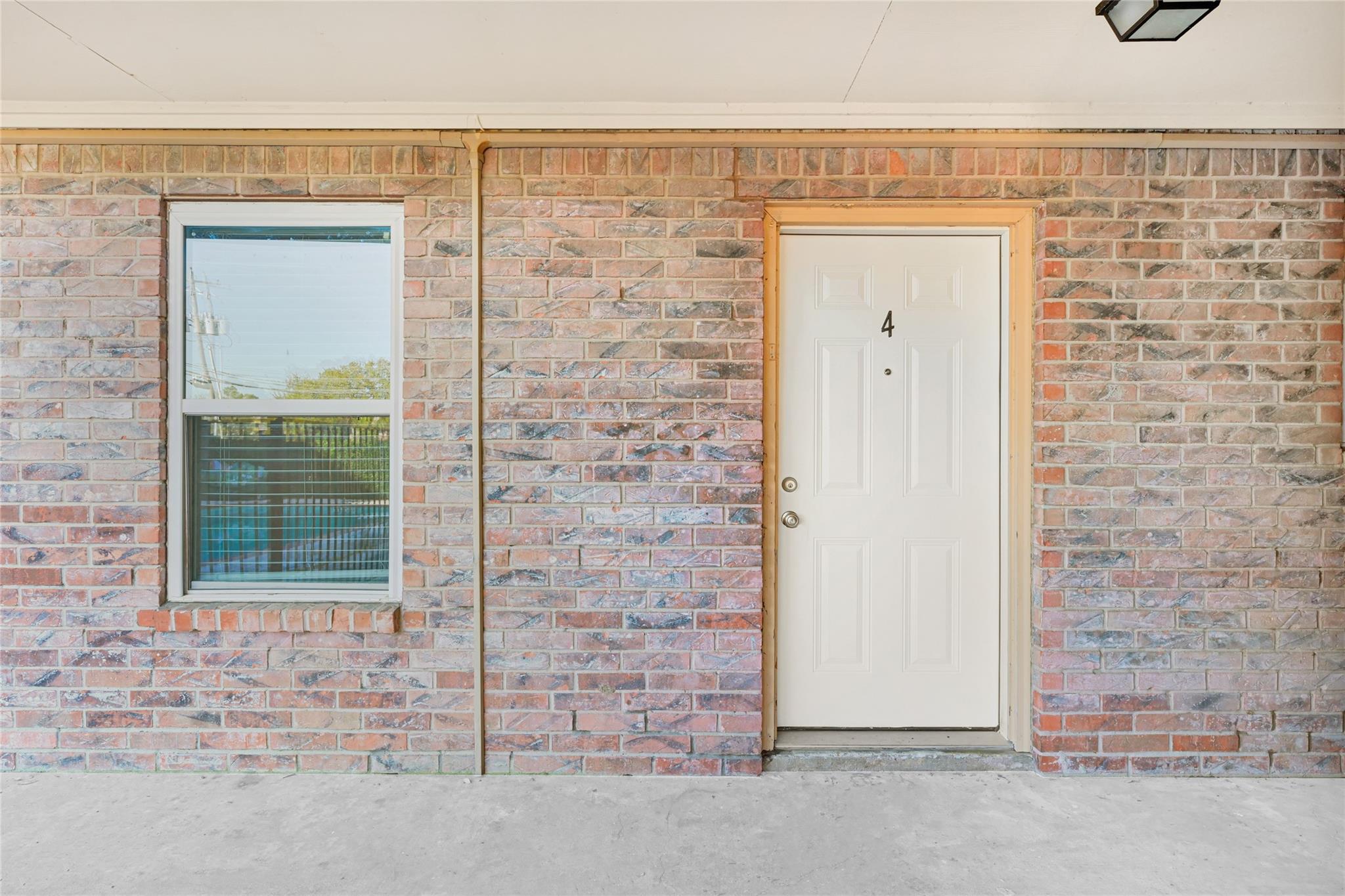 107 E Willowick Avenue 4