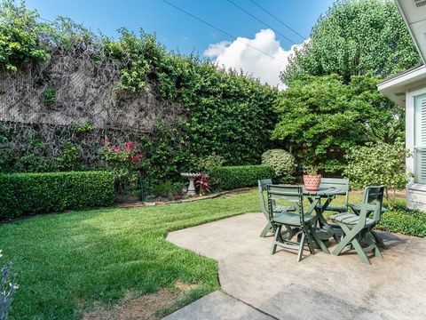 Photo of 7034 Lawler Ridge, Houston, TX 77055 (MLS # 18625102)