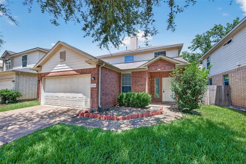 Tiny photo for 16618 Pademelon Drive, Sugar Land, TX 77498 (MLS # 18061177)