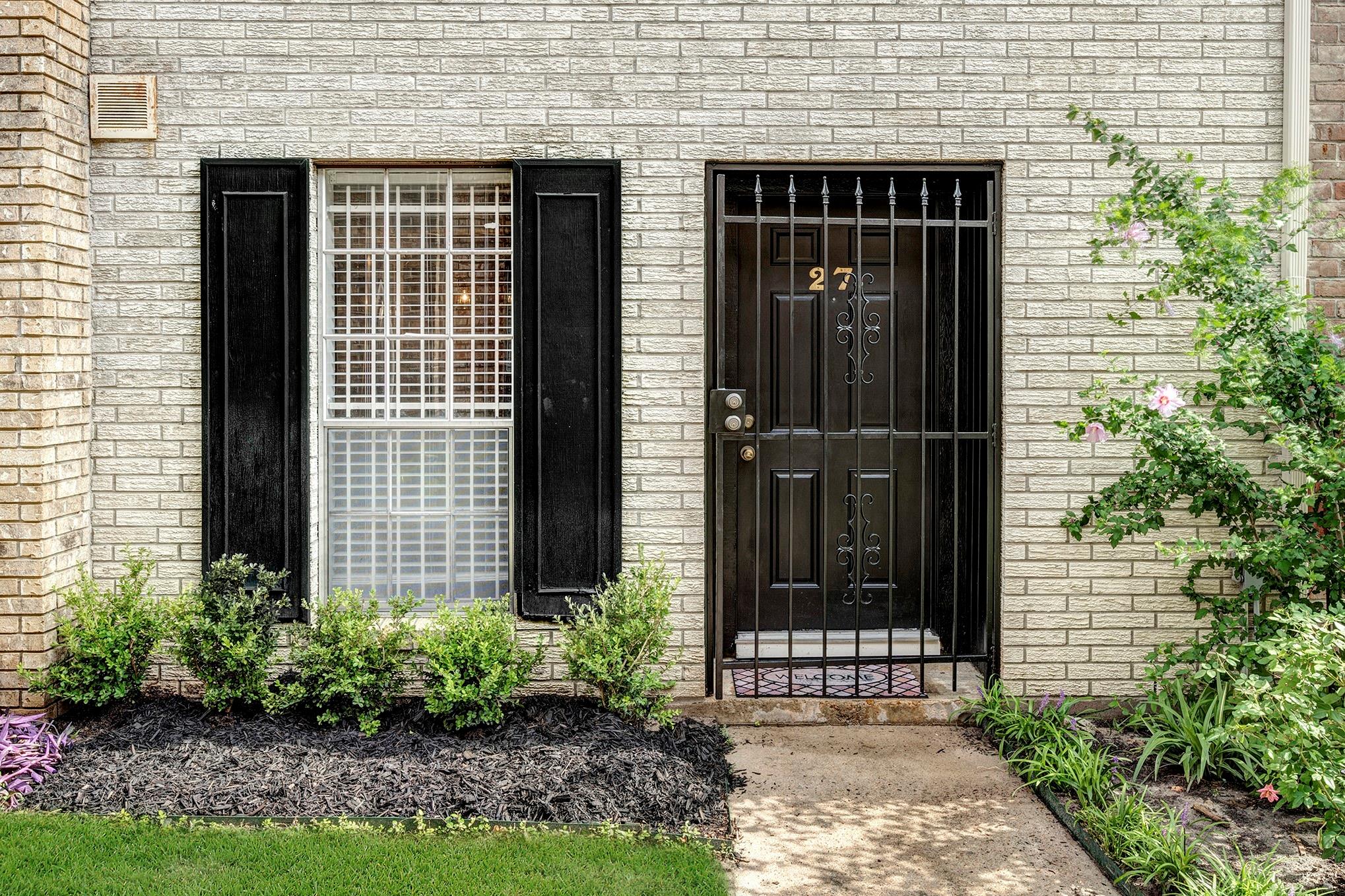 1715 Moritz Drive 27