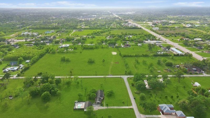 Lot 3 Avenue E