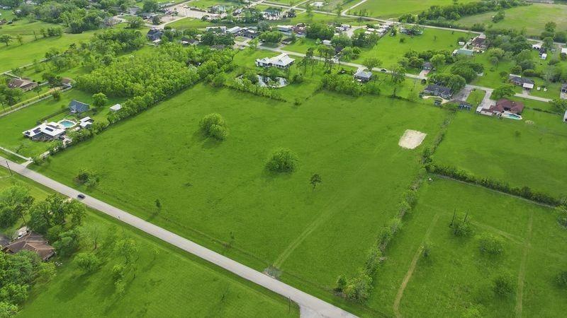 Lot 3 Avenue E