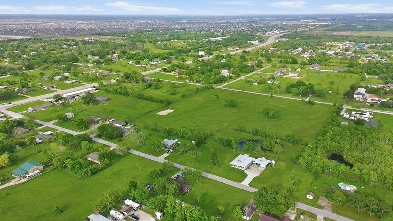 Lot 3 Avenue E