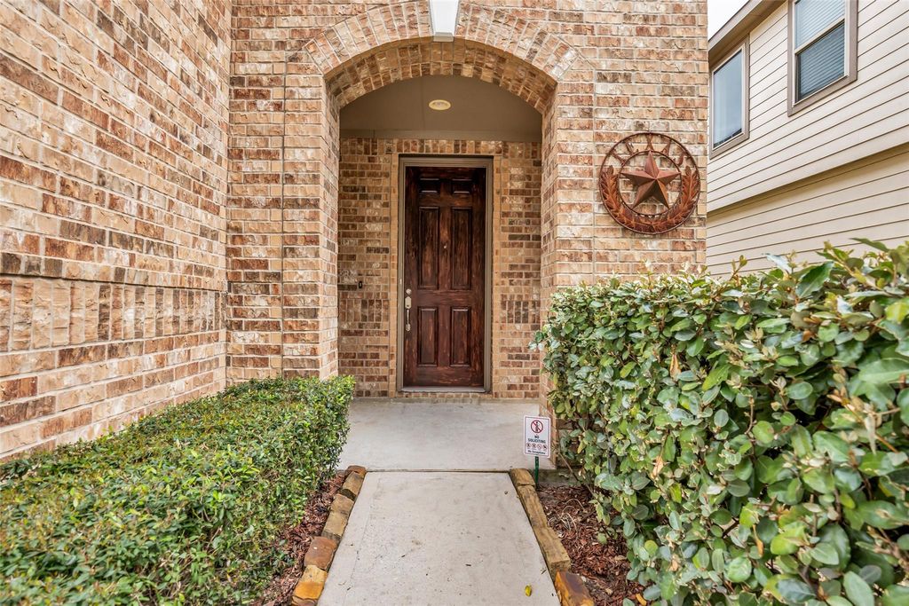 Photo of 2707 Volute Court, Houston, TX 77038 (MLS # 34316677)
