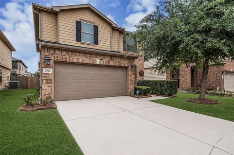 Photo of 2707 Volute Court, Houston, TX 77038 (MLS # 34316677)