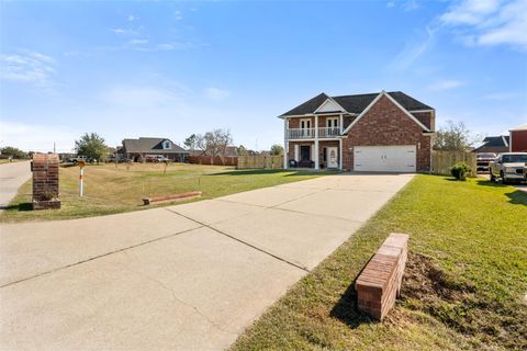 Photo of 3226 Royal Palm Drive, Mont Belvieu, TX 77523 (MLS # 2242365)