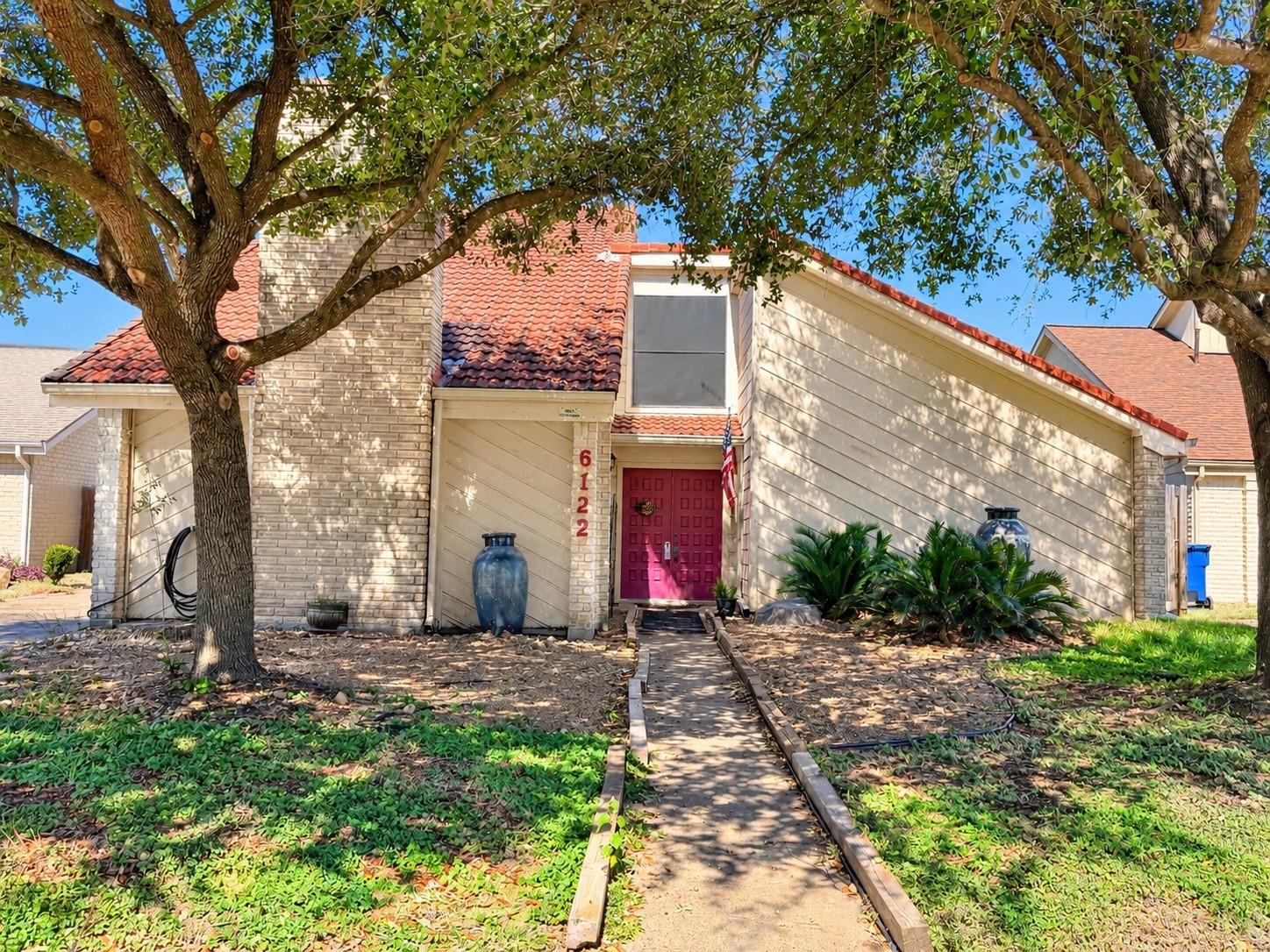6122 Gallant Forest Drive