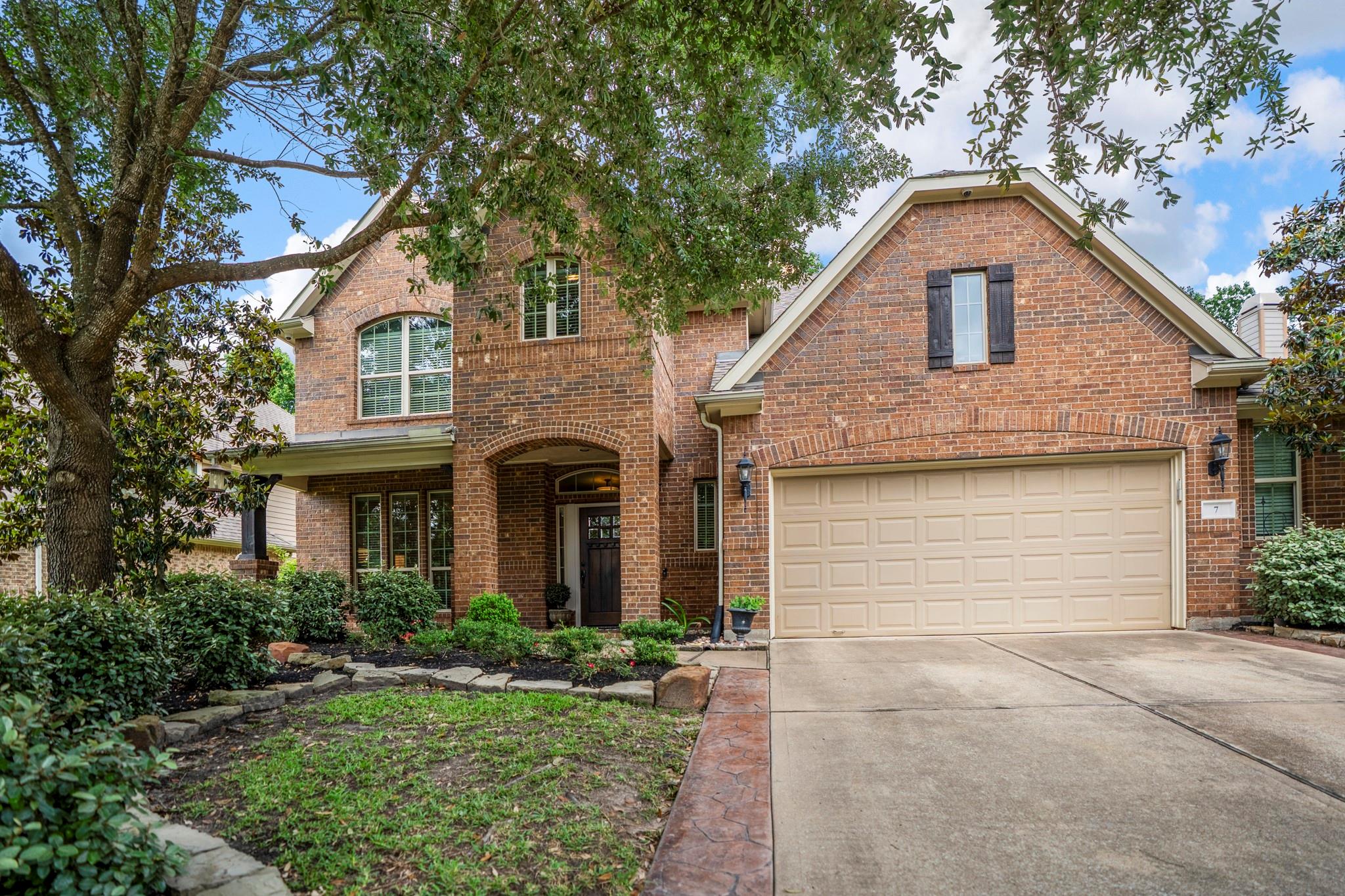 7 E Wading Pond Circle