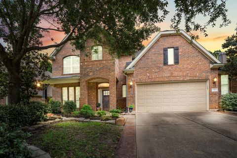 Homes For Sale - 7 E Wading Pond Circle<br/> The Woodlands, TX 77375