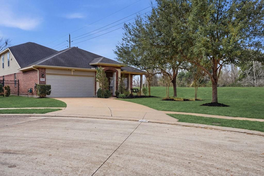 11207 English Rose Trail