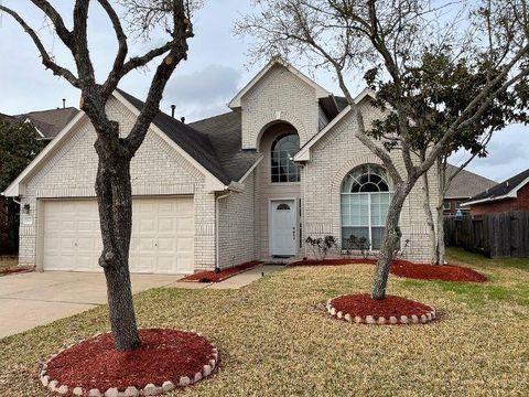 Photo of 4623 Russett Lane, Sugar Land, TX 77479 (MLS # 44861220)