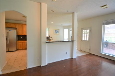 Tiny photo for 12110 Laurel Court, Stafford, TX 77477 (MLS # 68559234)