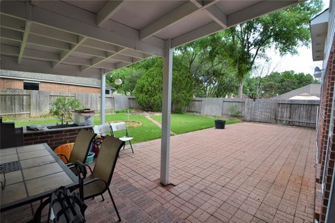 Tiny photo for 12110 Laurel Court, Stafford, TX 77477 (MLS # 68559234)